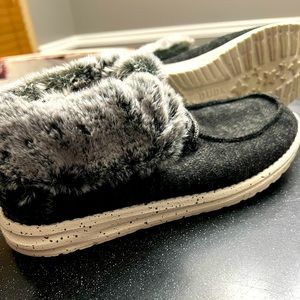 Hey Dudes Women Shoes